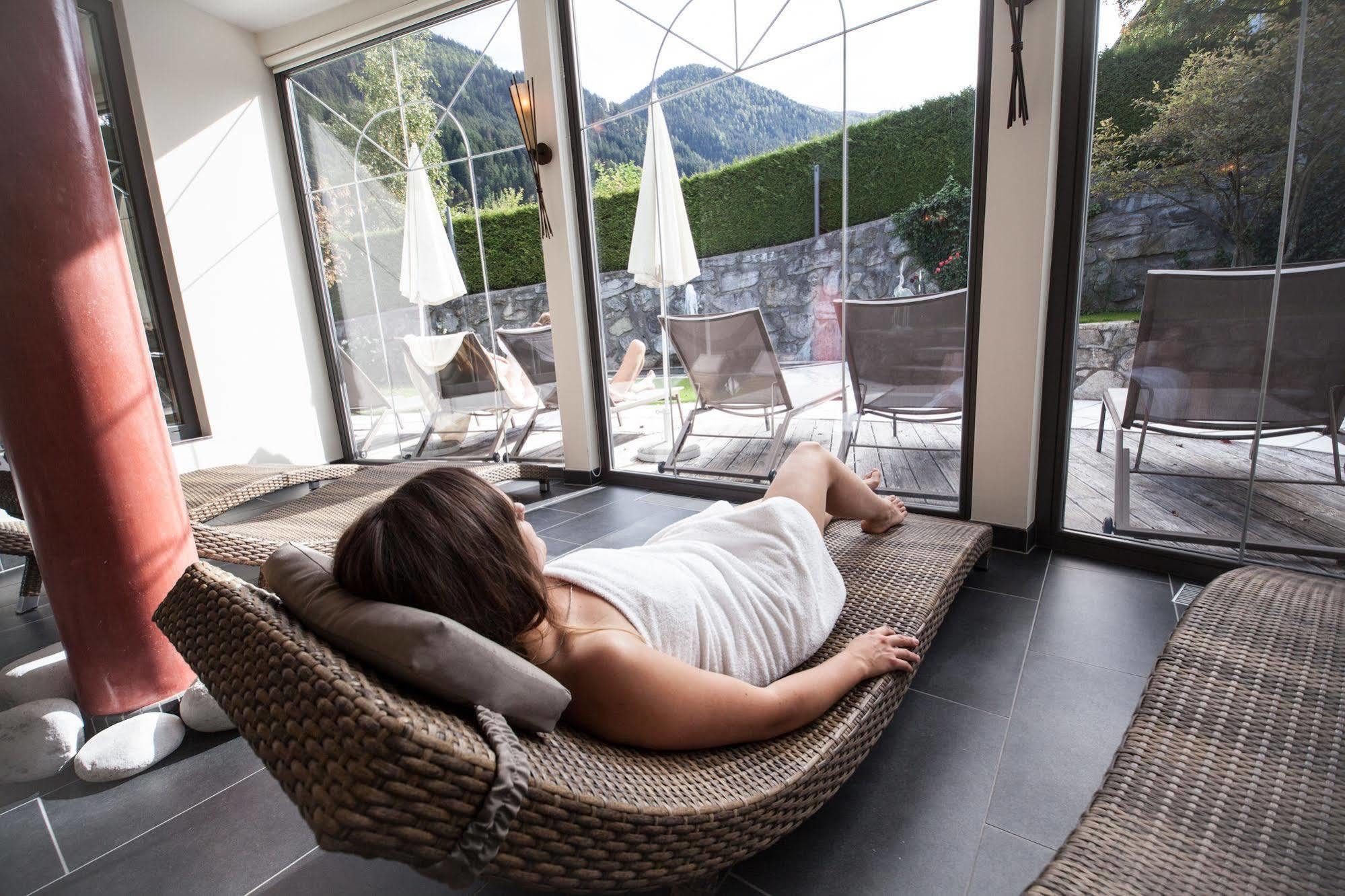 Wellnesshotel Liun B&B มุสแตร์ ภายนอก รูปภาพ